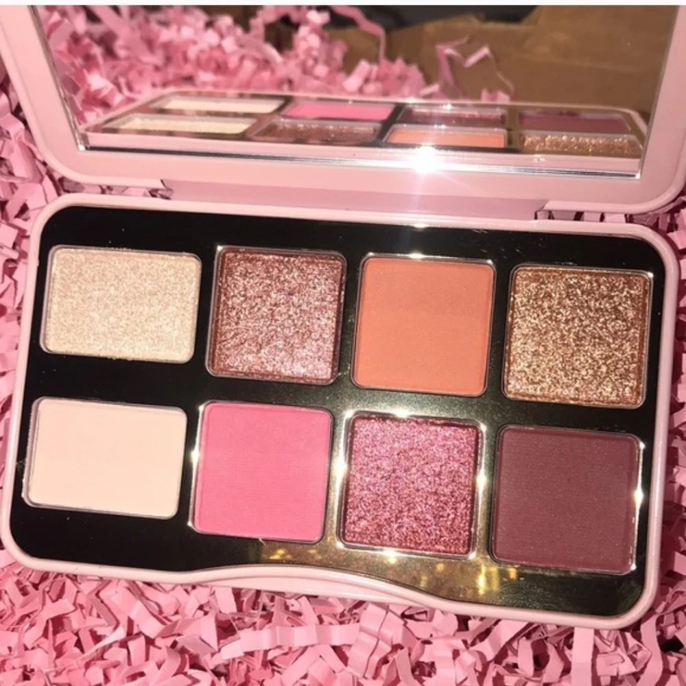 Too Faces- Let's Play Eyeshadow Pallette